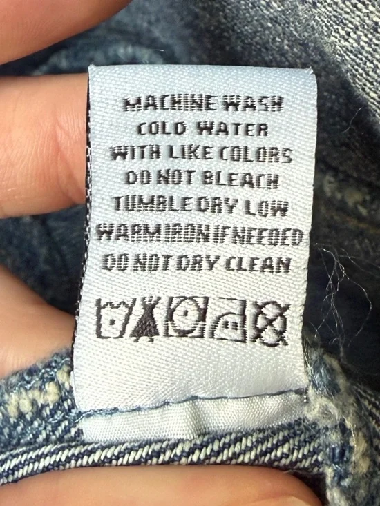 Velvet Heart Denim Cropped Jacket Dark Wash Button Front Shirt Jacket Size L - Picture 12 of 12